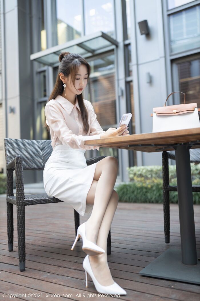 XiuRen No.4045_Imitation Special Tang Anshan Private Eruptive Powder Color 1st Handing White Short-Handed White Short-And-Half Dehide Beauty Material 90P 2th image