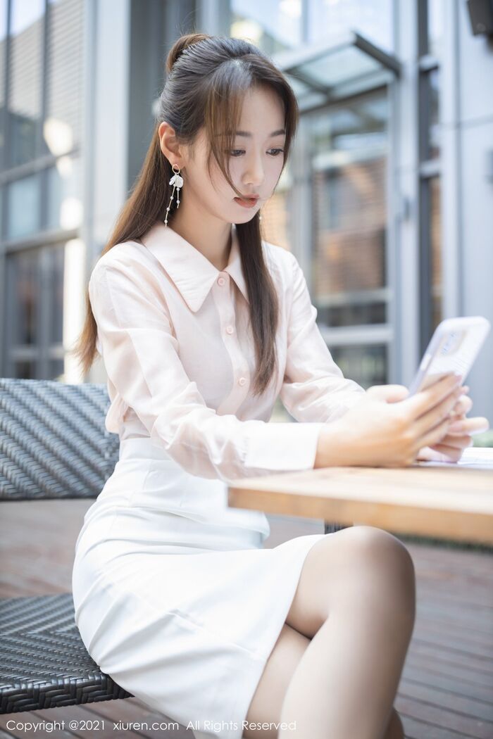 XiuRen No.4045_Imitation Special Tang Anshan Private Eruptive Powder Color 1st Handing White Short-Handed White Short-And-Half Dehide Beauty Material 90P 3th image