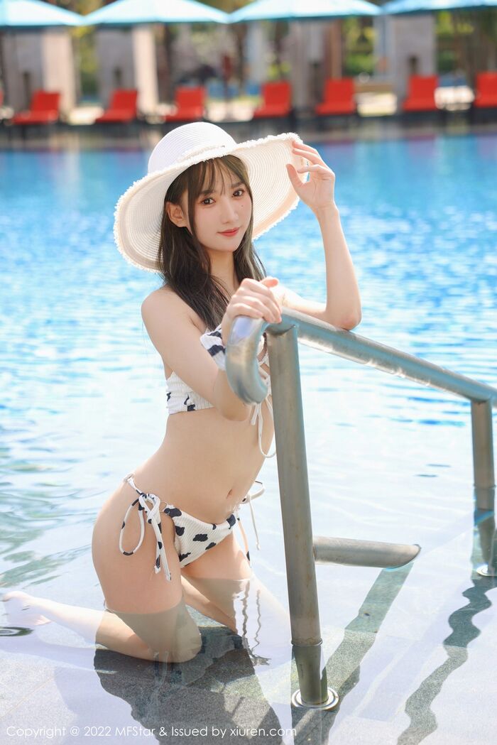 [MFStar Imitation Academy] Vol.548_ Imitation Special Small Fruit冻Sanjo Trip Beat Feeling White Swim Half-Out Hideous White Swimsuit 50P 26th image