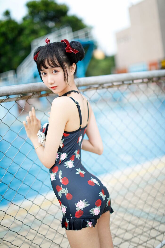 [Sugar Film] Vol.239_ Grass Robe Beautiful Girl Gaigai Swimming Pond Hidehaku Hakuba BirthIng Photo 40P 10th image