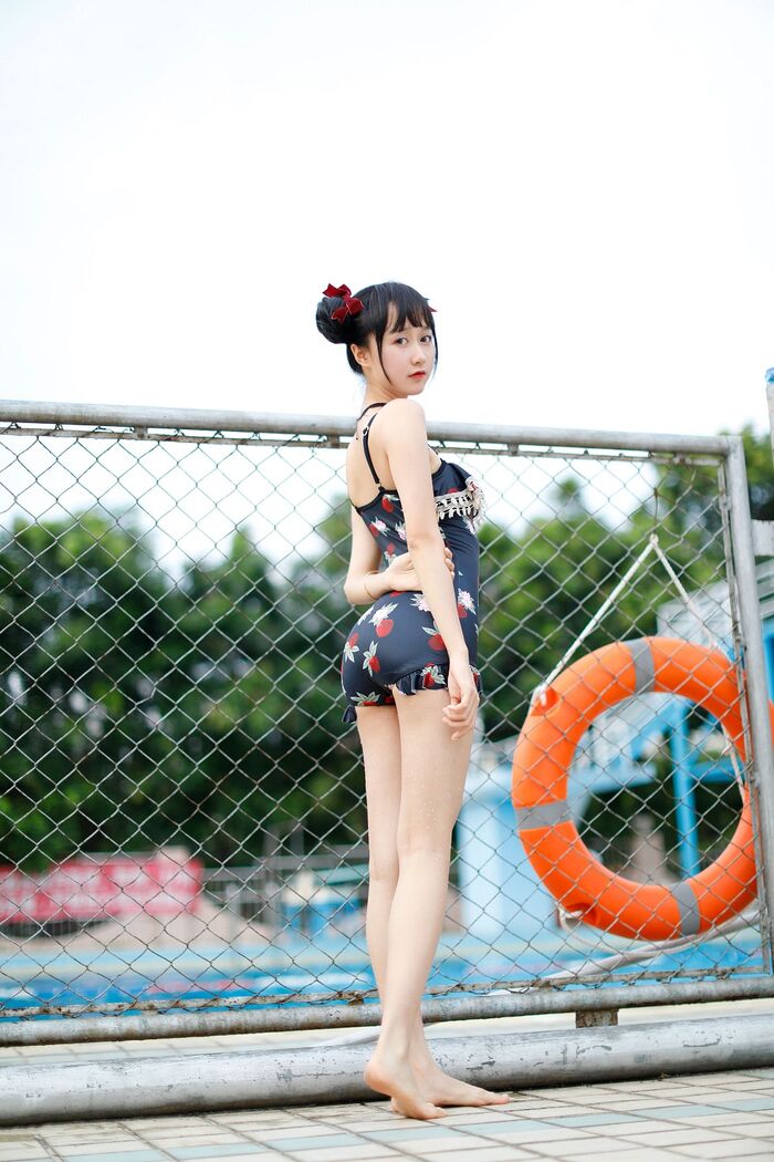 [Sugar Film] Vol.239_ Grass Robe Beautiful Girl Gaigai Swimming Pond Hidehaku Hakuba BirthIng Photo 40P 11th image