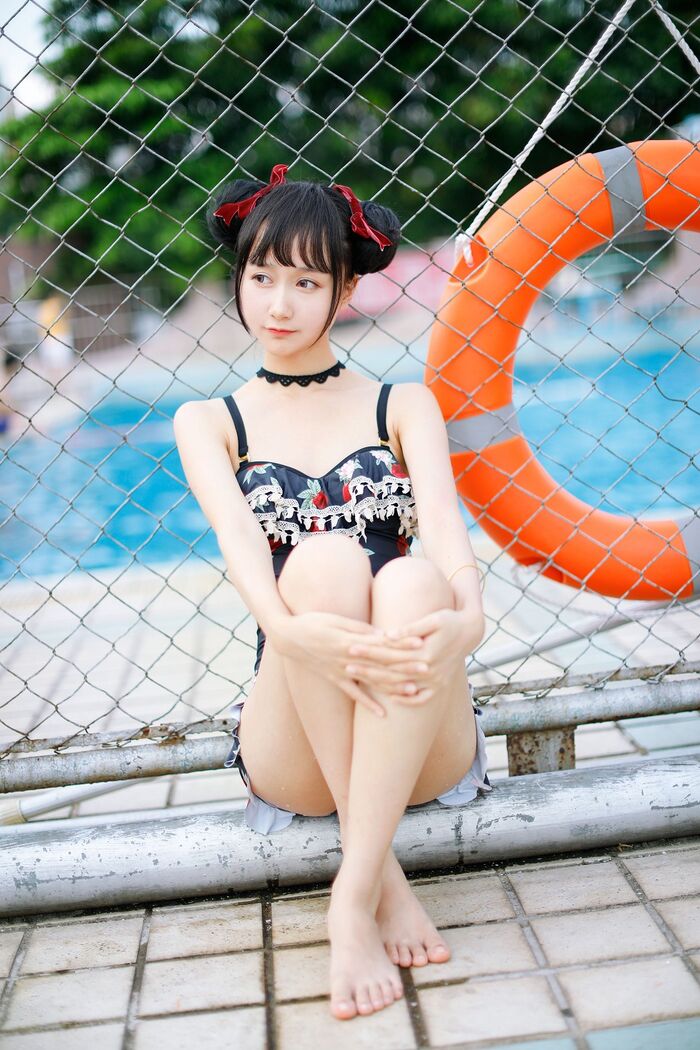 [Sugar Film] Vol.239_ Grass Robe Beautiful Girl Gaigai Swimming Pond Hidehaku Hakuba BirthIng Photo 40P 17th image