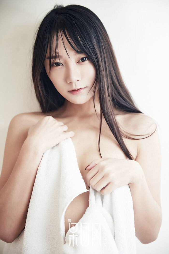 [GIRLT FruitIng] NO.122_ 嫩颖 family private house white bath袍 body half-out milky breasts 59P 22th image