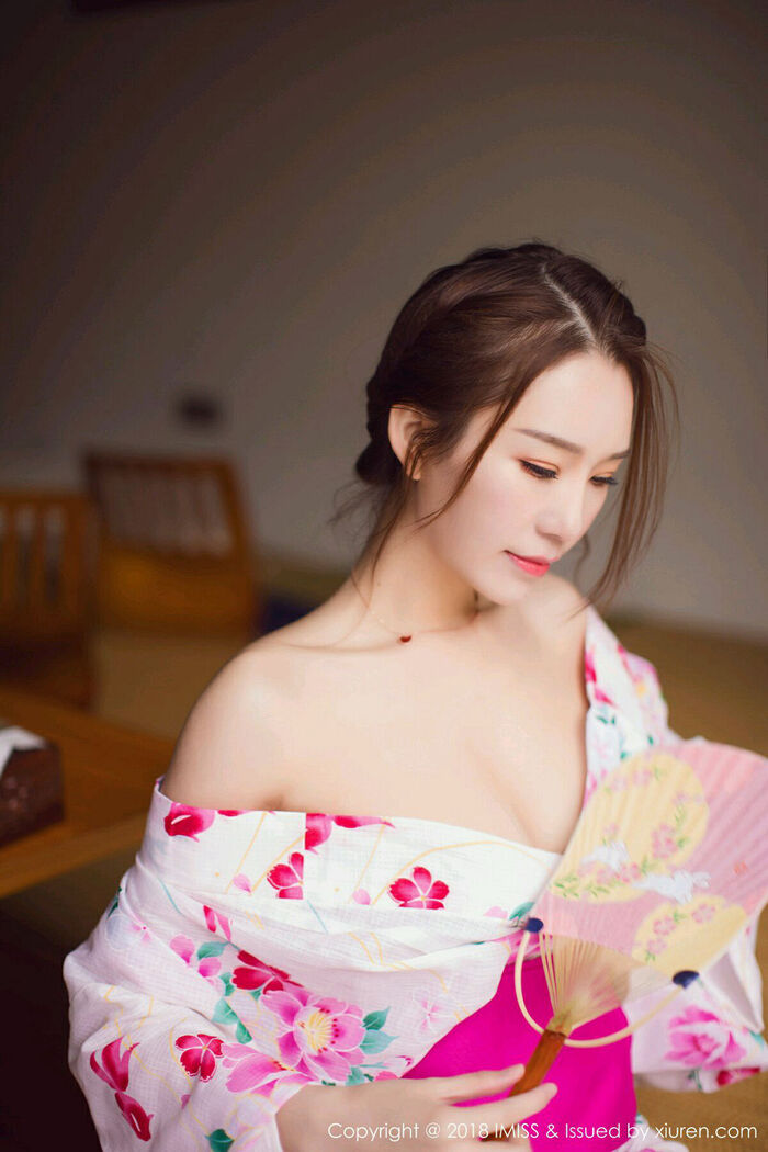 [IMISS Komitsusha] Vol.252_ Katrina Private Japanese Clothes Vacuum Russing Milk + 黑 OL Series Kakumi 42P 13th image