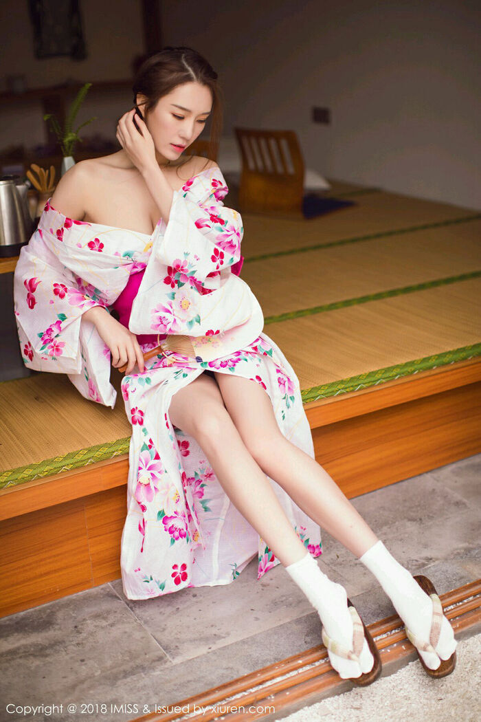 [IMISS Komitsusha] Vol.252_ Katrina Private Japanese Clothes Vacuum Russing Milk + 黑 OL Series Kakumi 42P 17th image