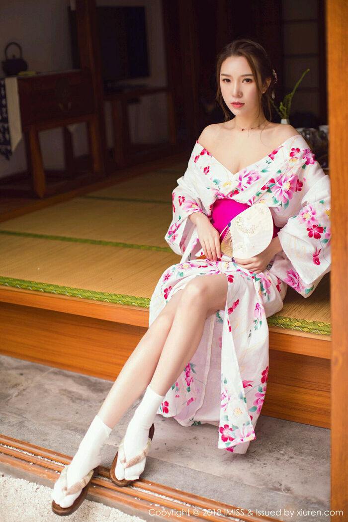 [IMISS Komitsusha] Vol.252_ Katrina Private Japanese Clothes Vacuum Russing Milk + 黑 OL Series Kakumi 42P 20th image