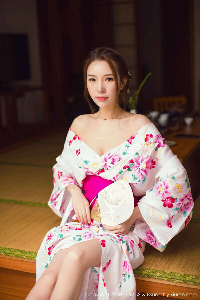 [IMISS Komitsusha] Vol.252_ Katrina Private Japanese Clothes Vacuum Russing Milk + 黑 OL Series Kakumi 42P 21th image