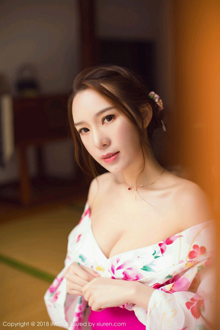 [IMISS Komitsusha] Vol.252_ Katrina Private Japanese Clothes Vacuum Russing Milk + 黑 OL Series Kakumi 42P 22th image