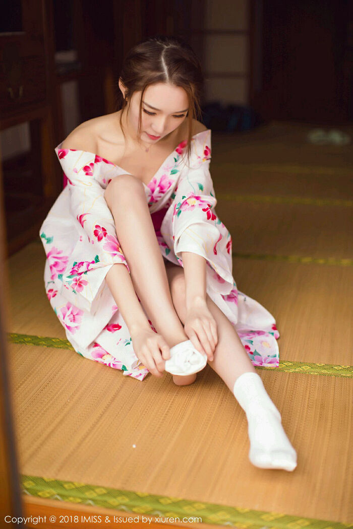 [IMISS Komitsusha] Vol.252_ Katrina Private Japanese Clothes Vacuum Russing Milk + 黑 OL Series Kakumi 42P 24th image