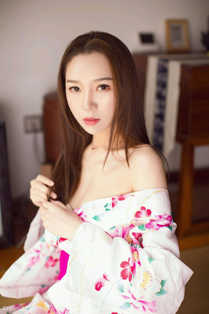 [IMISS Komitsusha] Vol.252_ Katrina Private Japanese Clothes Vacuum Russing Milk + 黑 OL Series Kakumi 42P 4th image