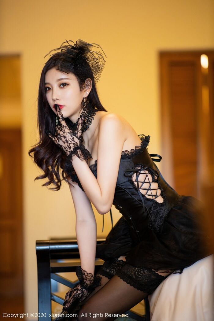 XiuRen第2400期_女神杨晨晨sugar私房黑色情趣内衣配吊带黑丝裤袜极致魅惑写真56P 10th image