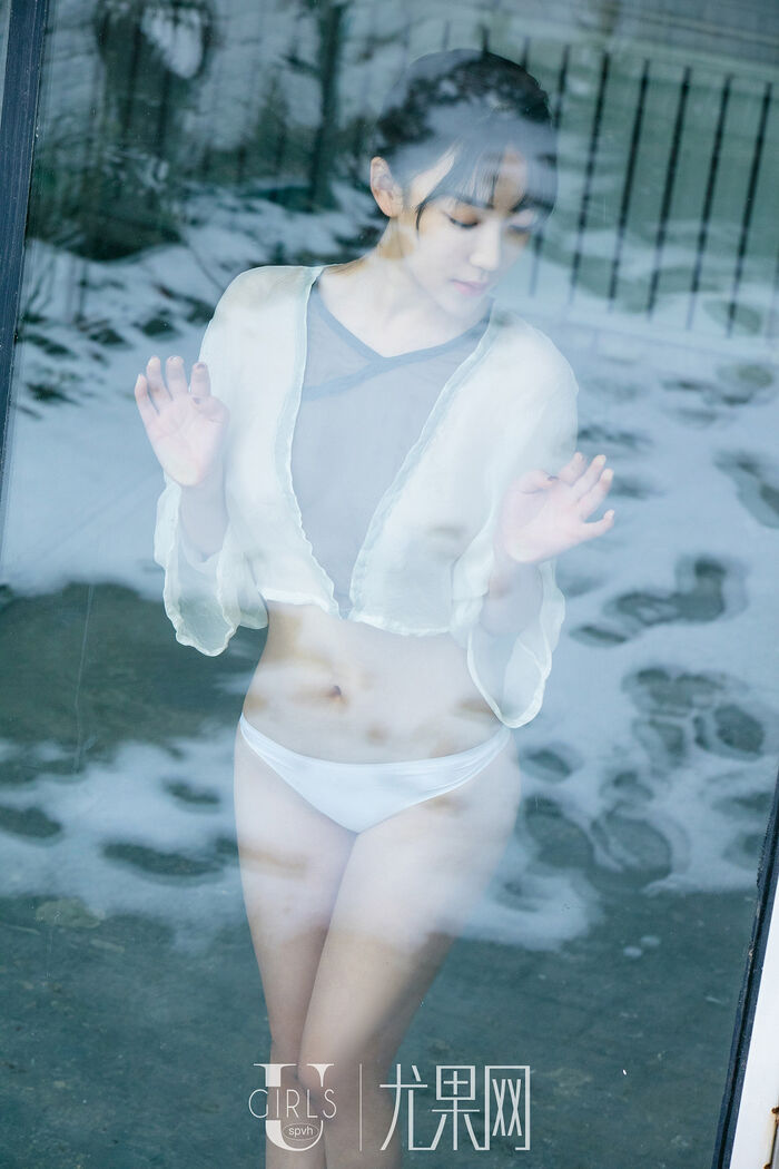 [Ugirls 尤果网] U270_嫩模张雪馨薄纱上衣秀傲人美milk白丁字裤美臀诱惑Photo 65P 2th image