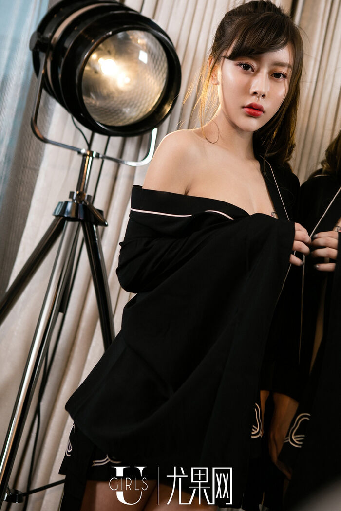 [Ugirls 尤果网] U229_嫩模艺宁黑色开档高叉私房内衣秀美milk完美弧线极致诱惑Photo 65P 19th image