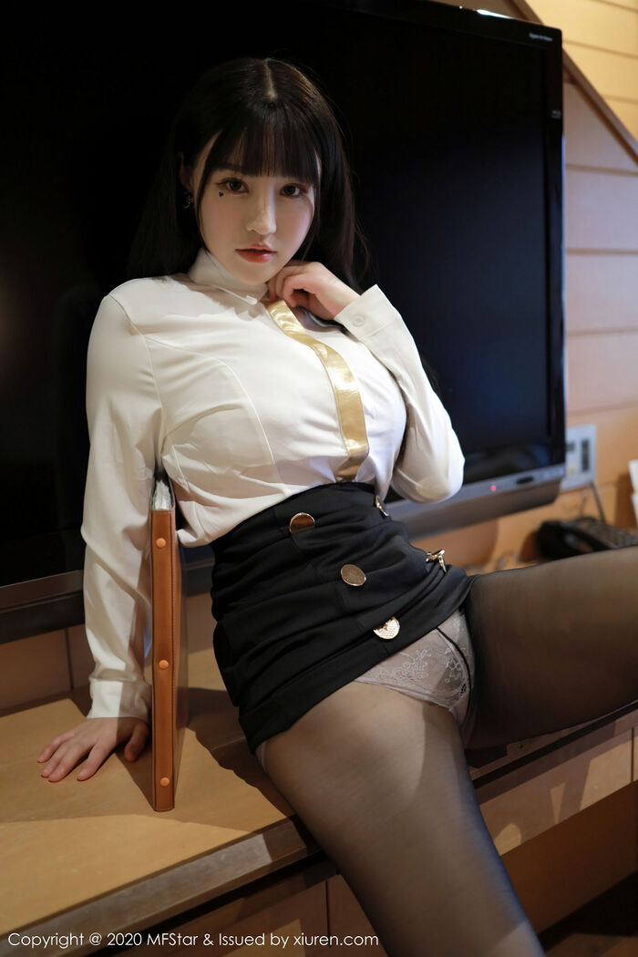 [MFStar Mikoto Academy] Vol.267_嫩模朱可儿Hokkaido Travel Beat Sake Shop 经理主题黑丝uniform诱惑Photo 70P 32th image