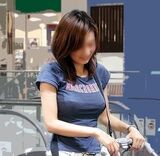 Images of a colorful apartment complex wife in a dressing gown with an H toko [13 photos]