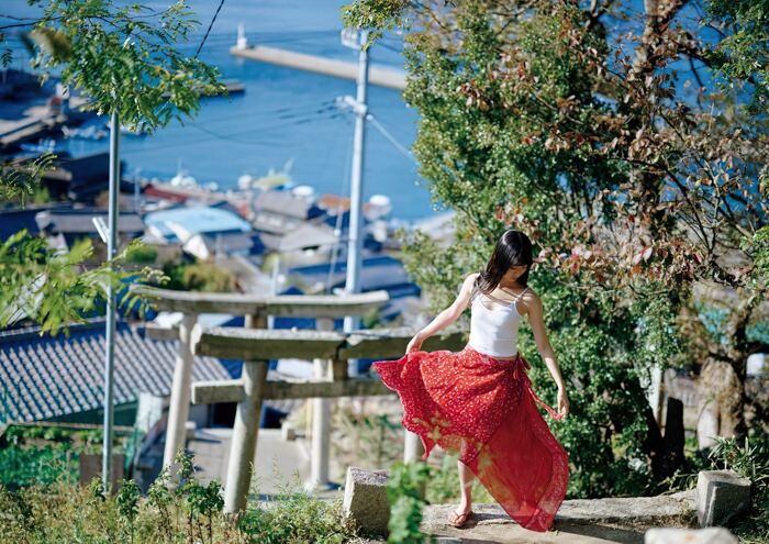 【285 high-quality erotic images of Ayaka Imoto】 Gravure including the first swimsuit of an 18-year-old beautiful girl 18th image
