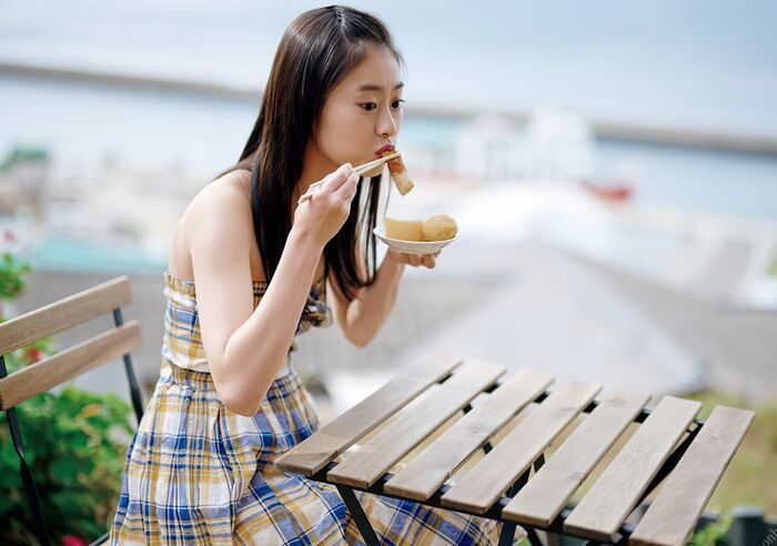【285 high-quality erotic images of Ayaka Imoto】 Gravure including the first swimsuit of an 18-year-old beautiful girl 35th image