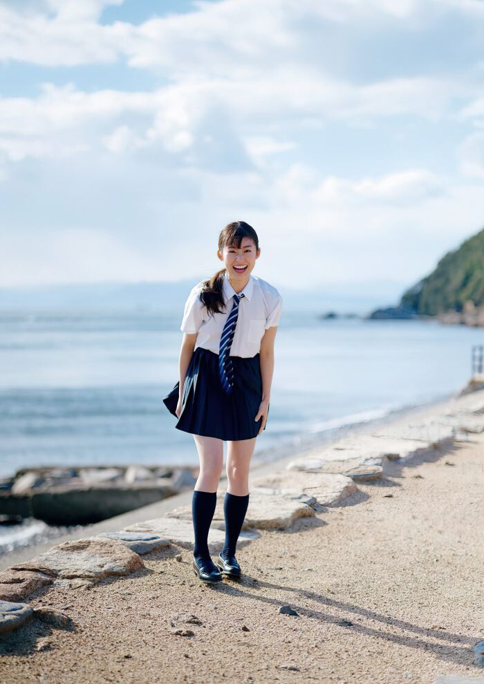 【285 high-quality erotic images of Ayaka Imoto】 Gravure including the first swimsuit of an 18-year-old beautiful girl 45th image
