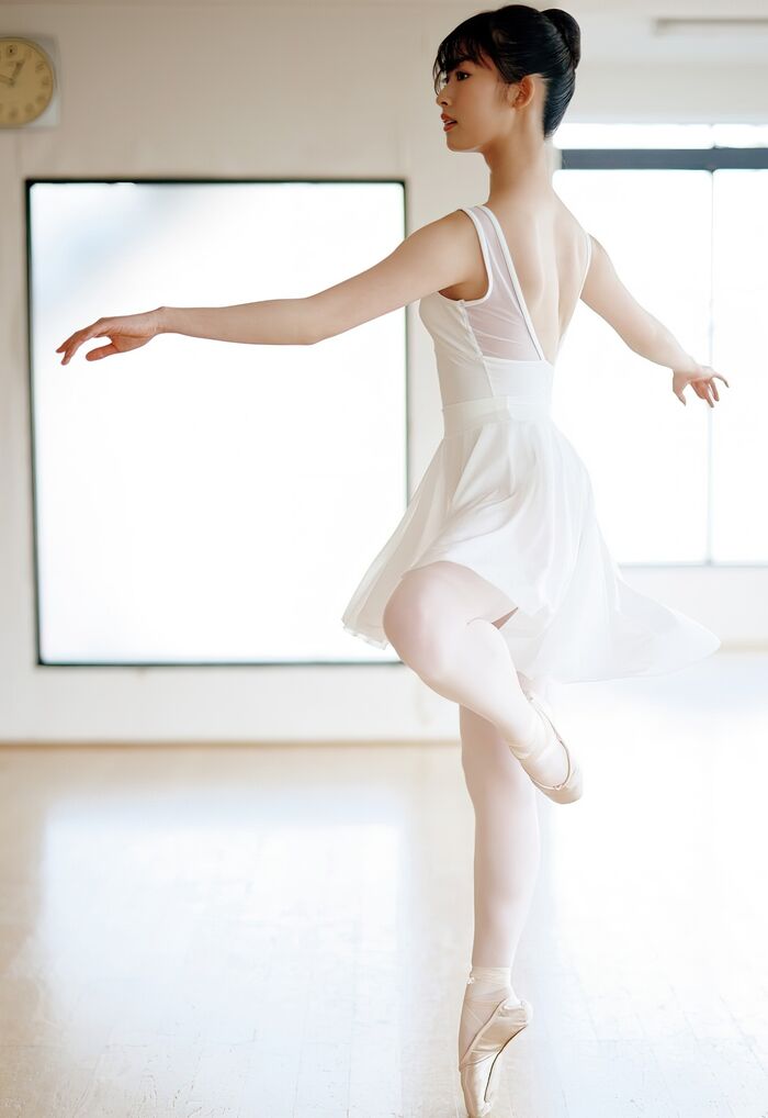 【285 high-quality erotic images of Ayaka Imoto】 Gravure including the first swimsuit of an 18-year-old beautiful girl 66th image