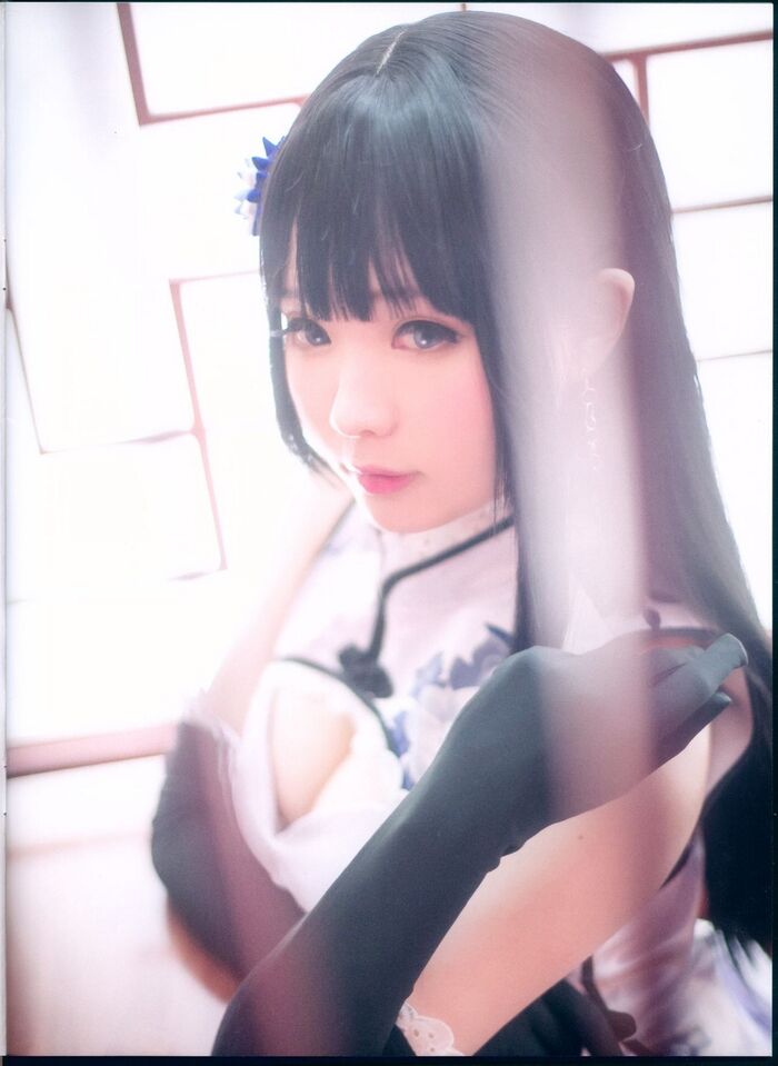 Weibo sister 纸霜月shimo illusion golden bottle plum lord 题私房性感白旗袍半撩秀白嫩美腿撩人诱惑Photo 26P 2th image