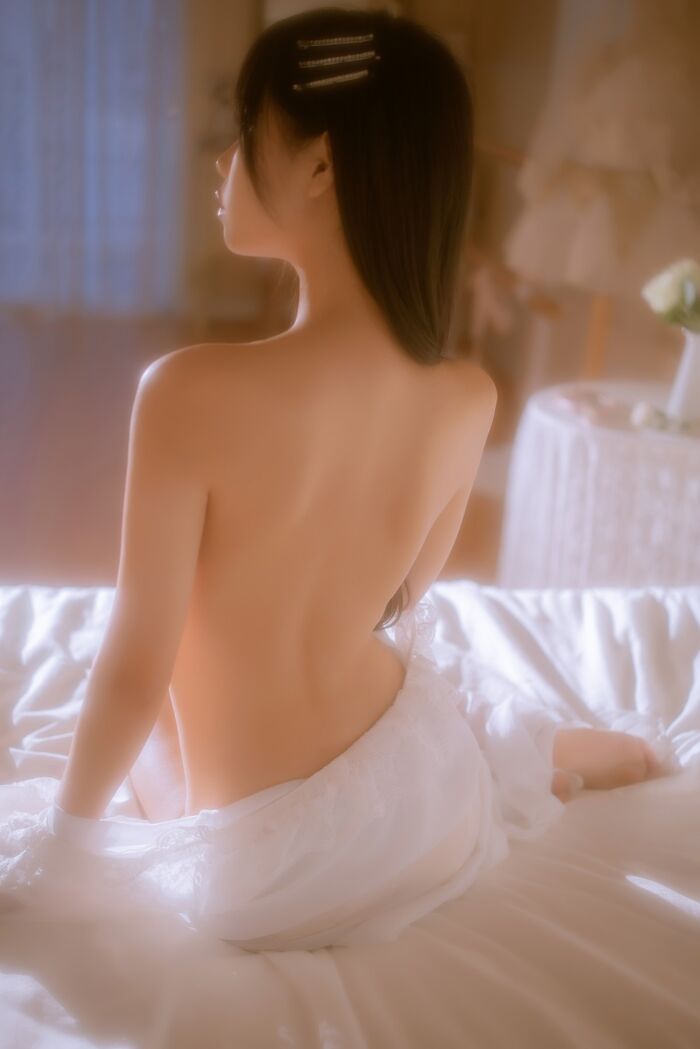 阳光美女萌萌儿o0金色套装主题私房上性感白薄透上衣配金色内衣诱惑Photo 70P 35th image