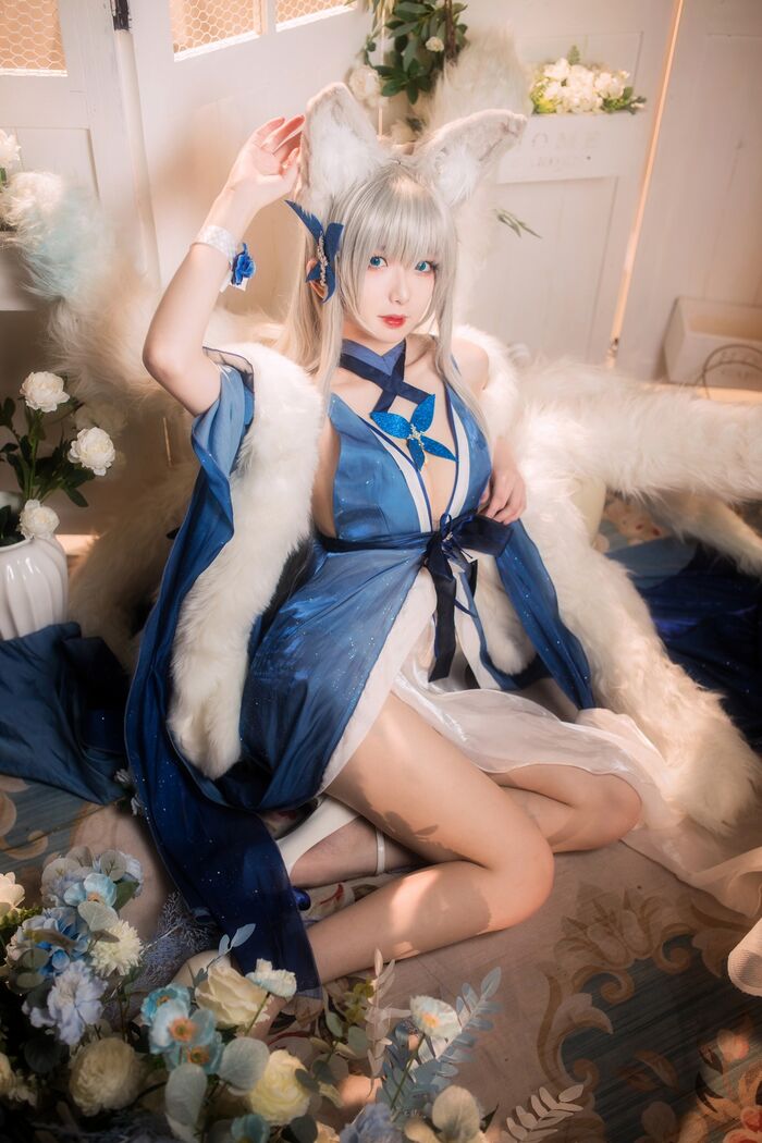 动漫博主封疆疆v 信浓礼服主题私房性感开breast礼服半撩露白嫩美腿迷人诱惑Photo 38P 12th image