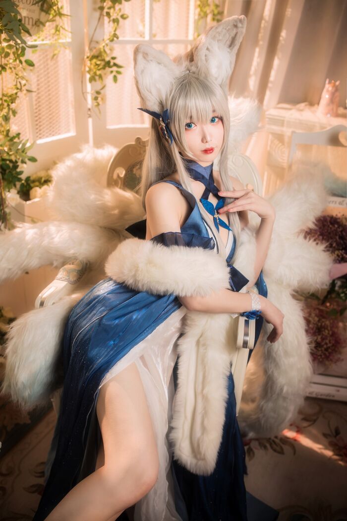 动漫博主封疆疆v 信浓礼服主题私房性感开breast礼服半撩露白嫩美腿迷人诱惑Photo 38P 28th image