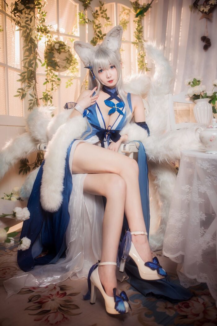 动漫博主封疆疆v 信浓礼服主题私房性感开breast礼服半撩露白嫩美腿迷人诱惑Photo 38P 30th image