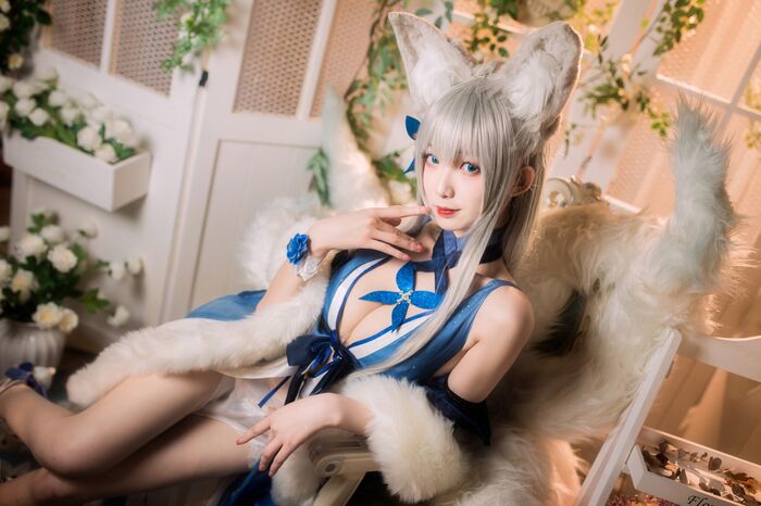 动漫博主封疆疆v 信浓礼服主题私房性感开breast礼服半撩露白嫩美腿迷人诱惑Photo 38P 33th image