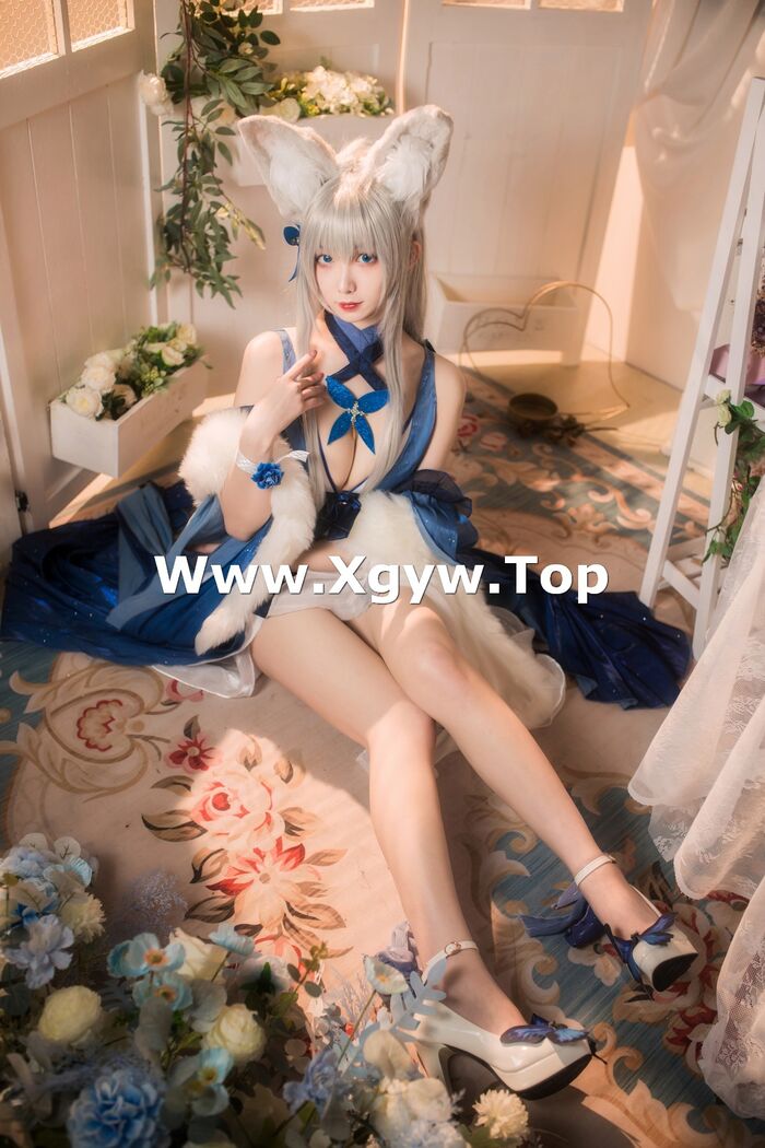 动漫博主封疆疆v 信浓礼服主题私房性感开breast礼服半撩露白嫩美腿迷人诱惑Photo 38P 4th image