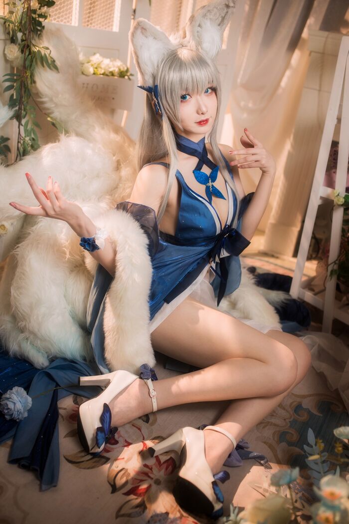 动漫博主封疆疆v 信浓礼服主题私房性感开breast礼服半撩露白嫩美腿迷人诱惑Photo 38P 5th image