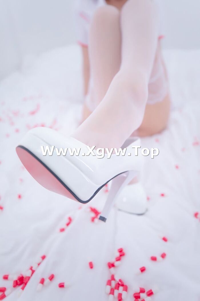 萝莉美女神楽坂真冬白丝护士身心平衡主题性感粉色护士装配超薄白丝诱惑Photo 150P 138th image