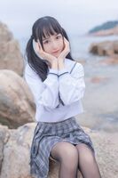萌系小姐姐木绵绵OwO海边JK主题海边性感格子百褶裙下黑丝袜秀美腿写真40P