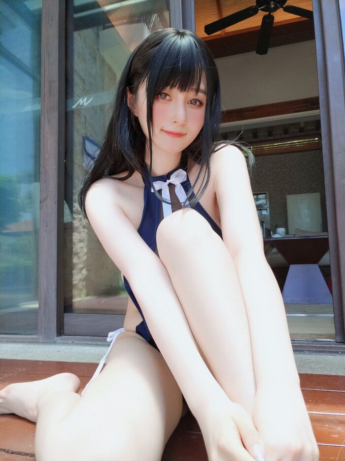 Coser小姐姐白银8月会员合集二主题户外泳池薄透连体比基尼秀惹火身材诱惑写真72P 14th image