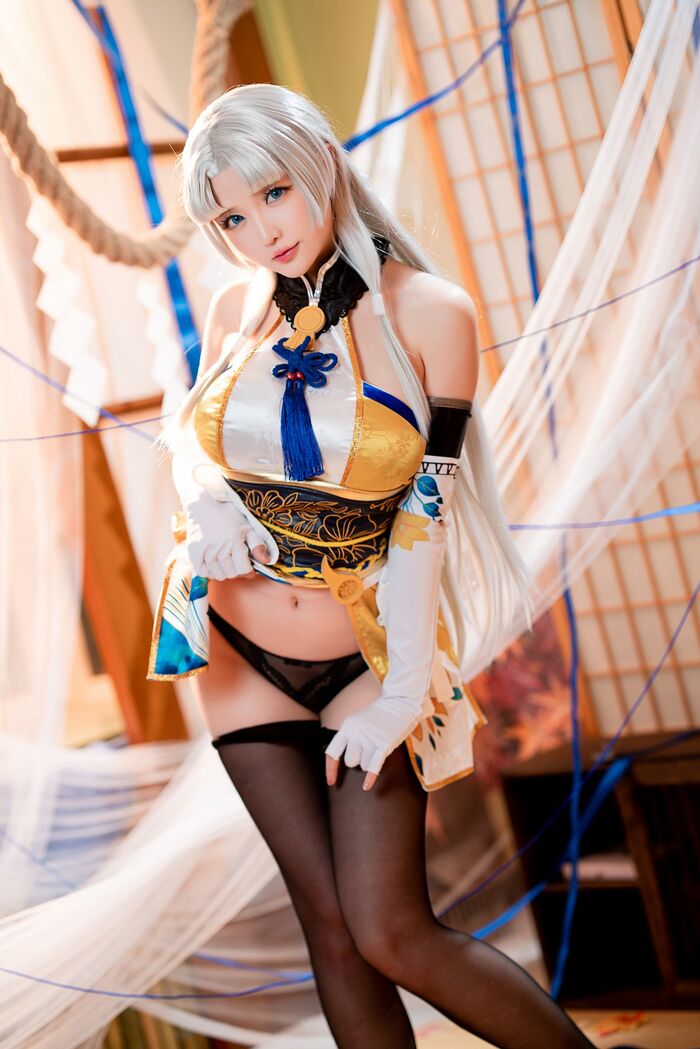 Coser 小姐姐星之迟迟迟胡桃主题性感COS服饰配破烂黑丝裤袜秀丰满身材诱惑Photo 54P 21th image