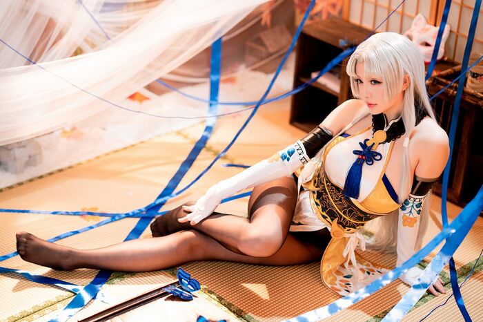 Coser 小姐姐星之迟迟迟胡桃主题性感COS服饰配破烂黑丝裤袜秀丰满身材诱惑Photo 54P 3th image