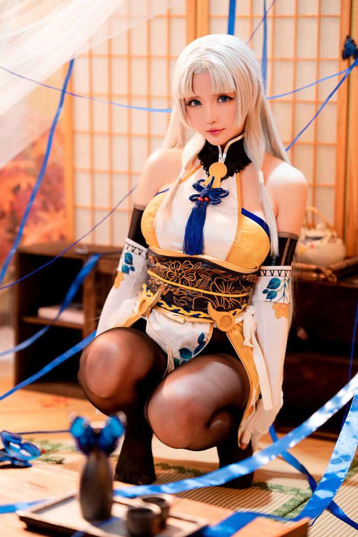 Coser 小姐姐星之迟迟迟胡桃主题性感COS服饰配破烂黑丝裤袜秀丰满身材诱惑Photo 54P 31th image