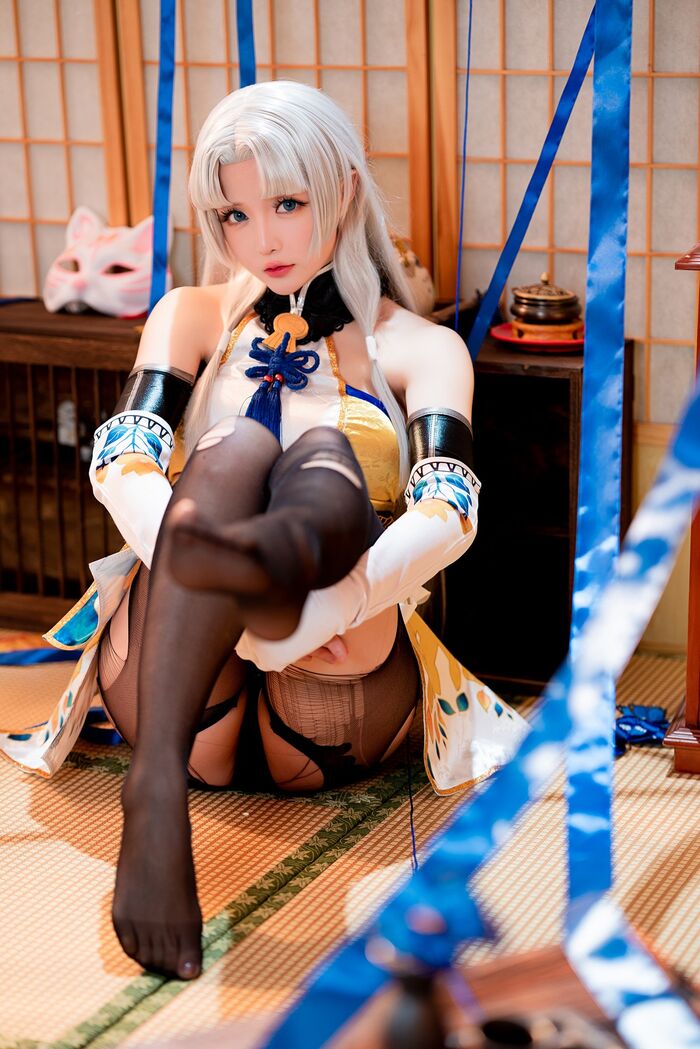 Coser 小姐姐星之迟迟迟胡桃主题性感COS服饰配破烂黑丝裤袜秀丰满身材诱惑Photo 54P 37th image