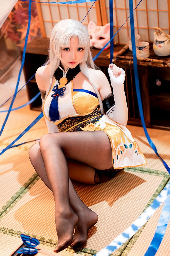 Coser 小姐姐星之迟迟迟胡桃主题性感COS服饰配破烂黑丝裤袜秀丰满身材诱惑Photo 54P 48th image