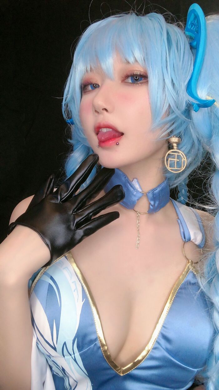 动漫博主阿包也是兔娘女女前线COS 主题私房低chest 高叉旗袍秀豪milk翘臀诱惑Photo 31P 23th image