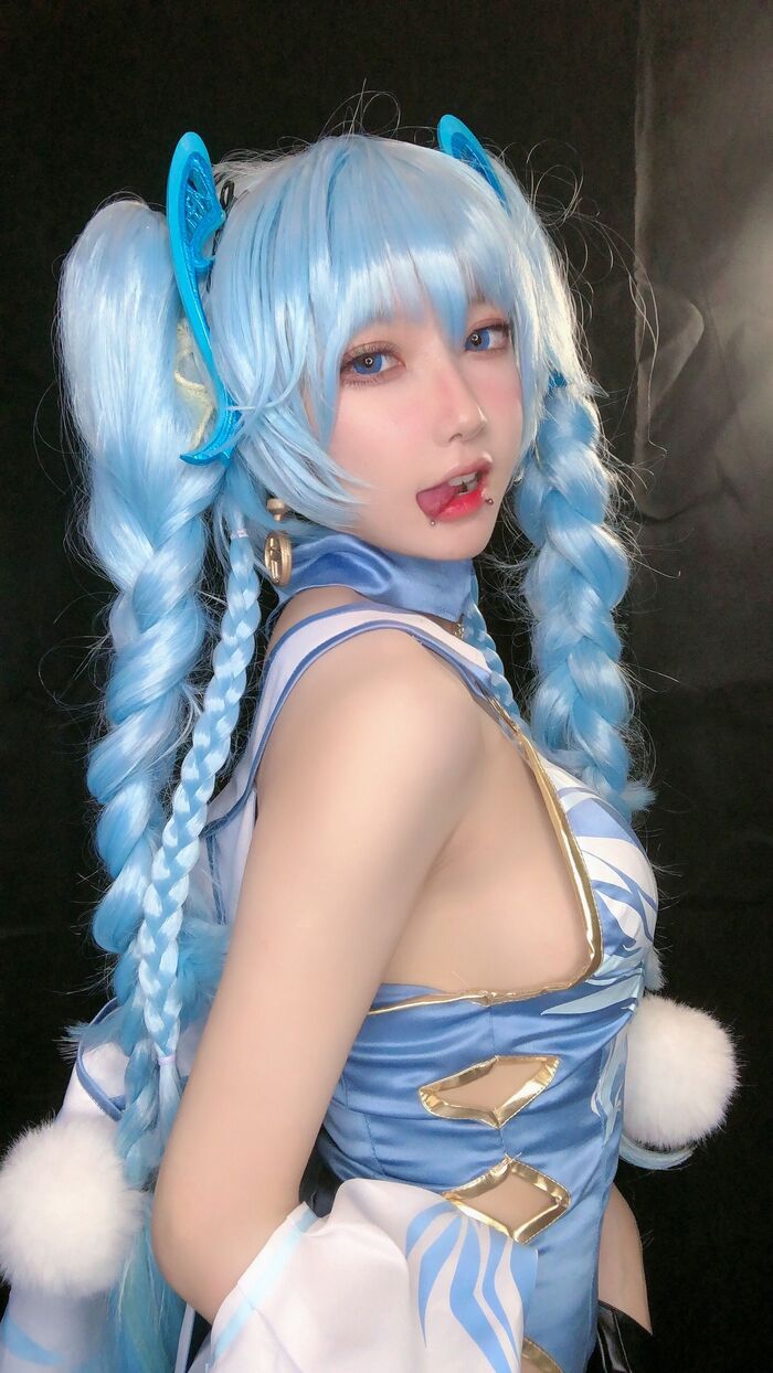 动漫博主阿包也是兔娘女女前线COS 主题私房低chest 高叉旗袍秀豪milk翘臀诱惑Photo 31P 25th image