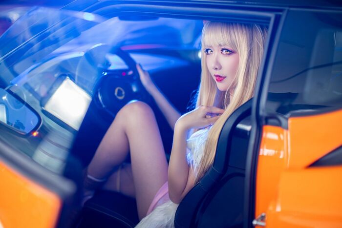 网络美女源纱希喵喵喵阿狸路特斯主题豪车性感粉色连身裙秀完美身材诱惑Photo 36P 4th image