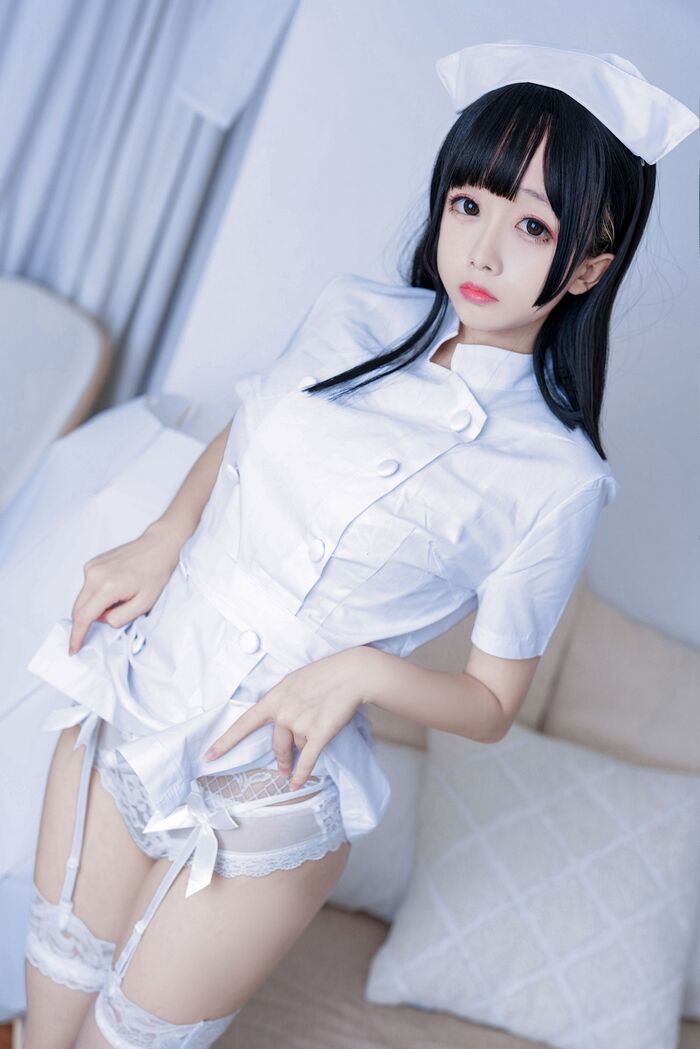 Cosplay 日奈娇纯白护士主题私房半脱露蕾丝内衣配蕾丝吊袜极致诱惑Photo 87P 34th image