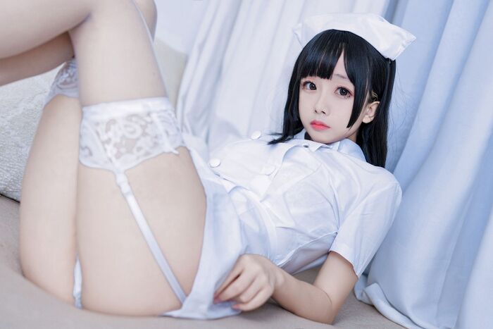 Cosplay 日奈娇纯白护士主题私房半脱露蕾丝内衣配蕾丝吊袜极致诱惑Photo 87P 36th image