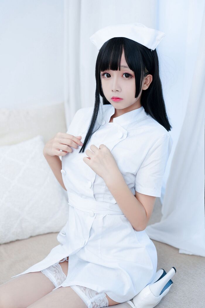 Cosplay 日奈娇纯白护士主题私房半脱露蕾丝内衣配蕾丝吊袜极致诱惑Photo 87P 82th image