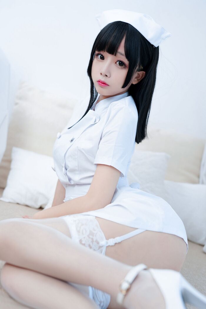 Cosplay 日奈娇纯白护士主题私房半脱露蕾丝内衣配蕾丝吊袜极致诱惑Photo 87P 83th image