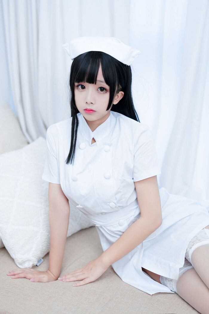 Cosplay 日奈娇纯白护士主题私房半脱露蕾丝内衣配蕾丝吊袜极致诱惑Photo 87P 84th image