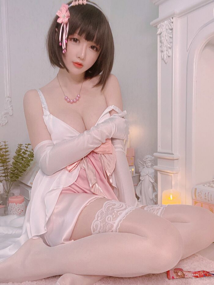 Coser 小姐姐星之迟迟特礼服主题私房半脱露粉色内衣秀火辣身材诱惑Photo 100P 12th image