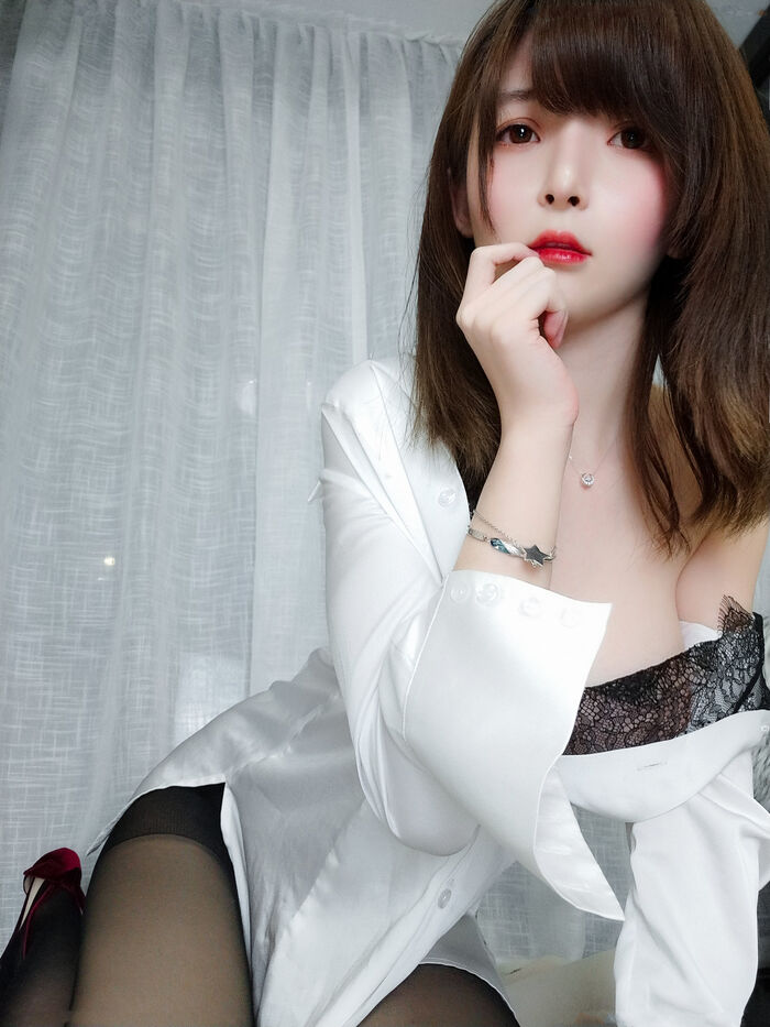 网络美女一小央泽约会女友主题私房半脱露黑丝裤袜秀翘臀美腿迷人诱惑写真83P 44th image