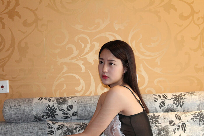 90后气质美模沈凯居家性感女仆装无内透视秀美乳撩人诱惑写真221P 3th image